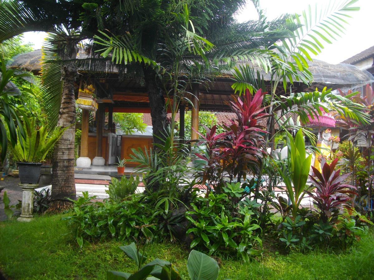 Surf Doggie Inn Kuta Lombok Exteriér fotografie